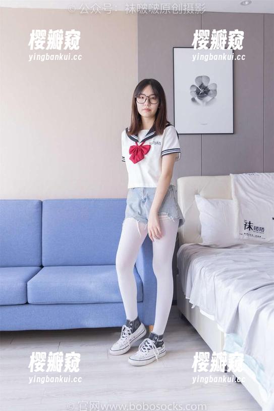 BoBoSocks袜啵啵-稚予 BoBoSocks袜啵啵 - 原图来了,稚予的白丝油亮得几乎能反射我脸上的震惊。