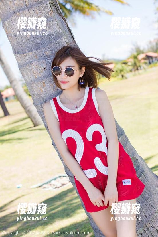 IMiss爱蜜社-谢芷馨Sindy IMiss爱蜜社 - 定制泳池写真:当谢芷馨Sindy和水亲密接触,你们也该见识见识了。
