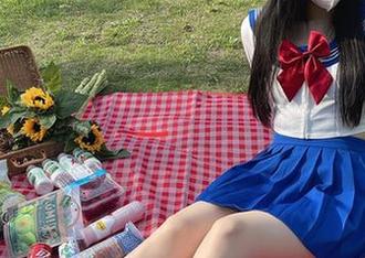 微密圈 – 无圣光也能闪耀，July芝岚的居家套图就是个例子