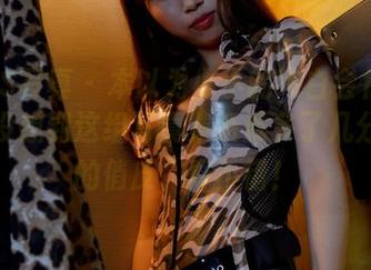 PANS写真 – 本以为小小的纯白会很单调，却没想到这组写真集资源多了几分意外的俏皮，真不错！