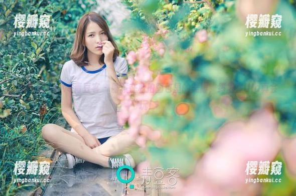 QingDouKe青豆客-绮里嘉Ula QingDouKe青豆客 - 隐藏在私拍图包里的美脚,绮里嘉Ula真会玩!