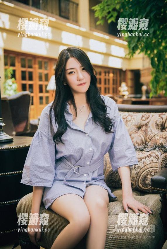 TouTiao头条女神-张梓柔 TouTiao头条女神 - 天使or魔鬼?看张梓柔的原图,想问问大家,你们觉得哪一面更好?