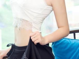 UGirls尤果网 – 写真小课堂：陈雅漫教你如何在夏日拍出‘我没在努力工作’的假象！