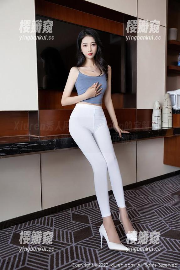 Xiuren秀人网 - 伊一Moon的定制写真，想不被‘可爱’击中都难。