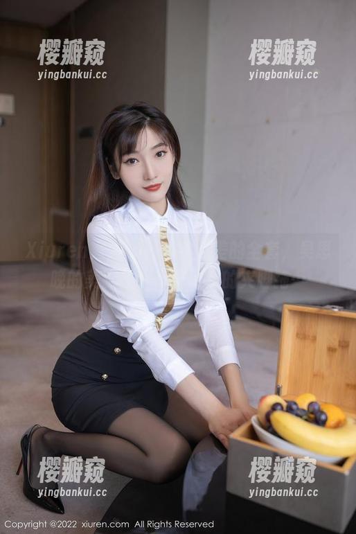Xiuren秀人网 - 一字不差的全套，吴思晚的美脚让我想到了我的夹脚拖…