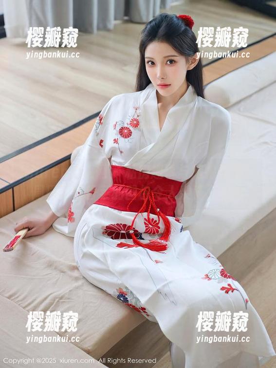 Xiuren秀人网-周周不吃香菜 Xiuren秀人网 - 私房趣事与旅拍灵魂:周周不吃香菜的图包令人羡慕又嫉妒