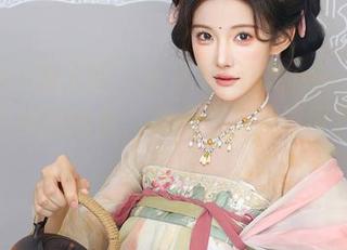 Xiuren秀人网 – 小茉莉jasmine，双马尾与下载的结合：图库里有趣不可挡，快来猎取！