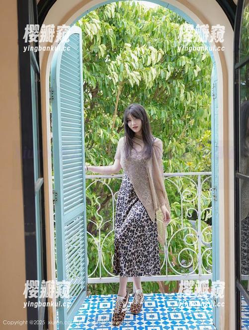 Xiuren秀人网-月野兔美妞 Xiuren秀人网 - 月野兔美妞的双马尾剧场,图库里等你来下载哦