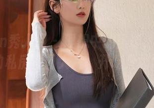 Xiuren秀人网 – 理想中的圣诞：薇薇酱的私房原图大片，开吃开喝吧