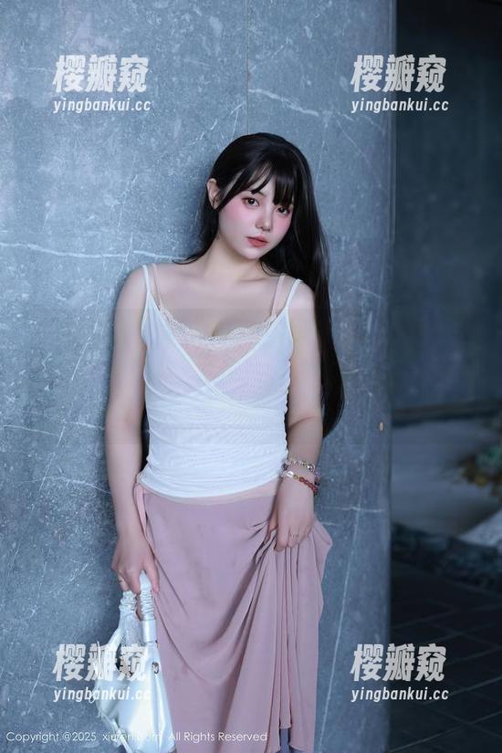 Xiuren秀人网-顾楚楚Maily Xiuren秀人网 - 顾楚楚Maily的花嫁之旅:写真集精选,婚礼上我只能打酱油了!