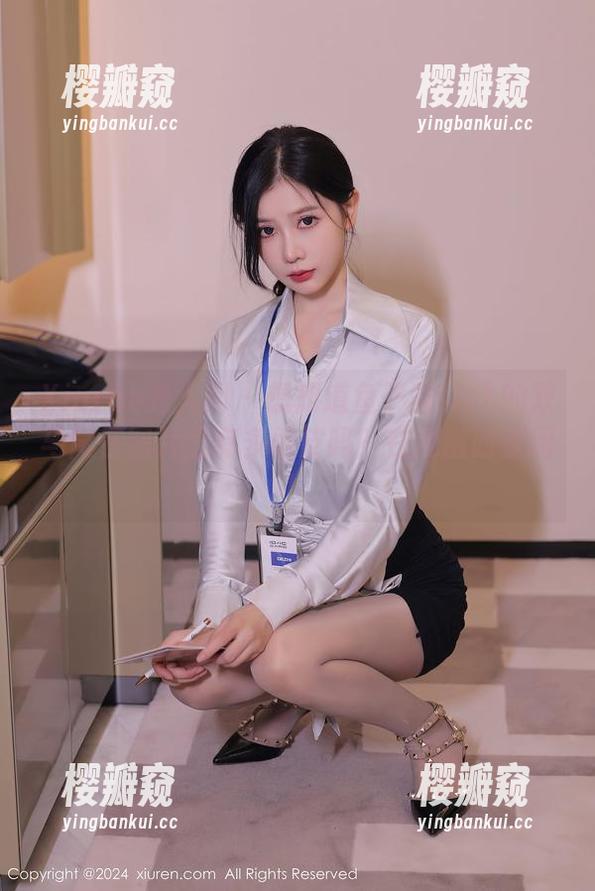 Xiuren秀人网-鱼子酱fish Xiuren秀人网 - 想知道鱼子酱fish的双马尾在图片里有多俏皮吗?在线随时查阅!