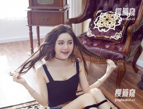 YouWu尤物馆-孙梦瑶V YouWu尤物馆 - 孙梦瑶V的“纯白”作品,恍若在无声地呼唤我:快来注意我!