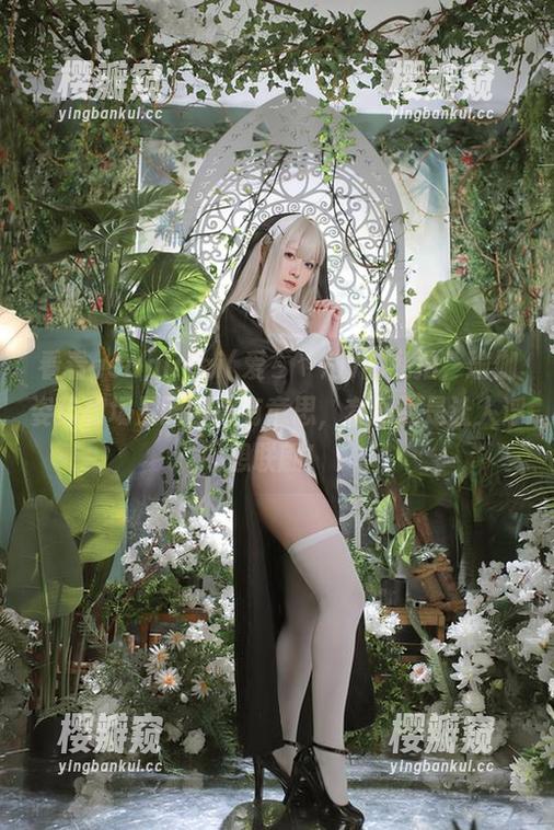 看看asagiriai(爱ちゃん)的私拍，瑜伽姿势和场景配得真有意思，套图更是让人浮想联翩！