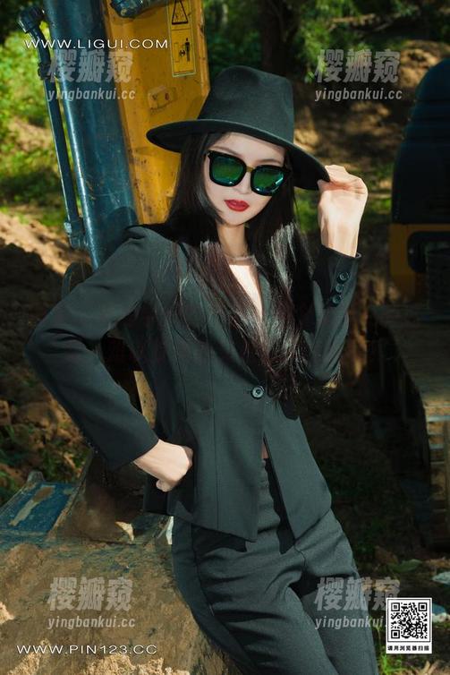 丽柜-婷婷 丽柜 - 婷婷学姐的作品,一个无圣光的迷雾,难以捉摸的又是怎样的真实?