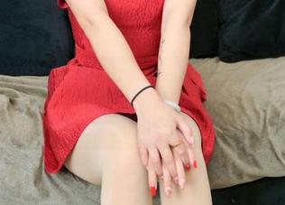 丽柜 – 小七教你如何“香浴”，原图免费送，洗澡都想学她！