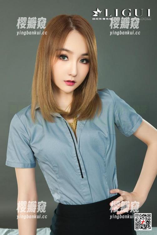 丽柜-小七 丽柜 - “果香丝甜”图集:小七说这奶茶不含糖,但我更关注她的搭配。