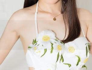 克拉女神 – 别被清纯外表骗了！大阳的套图更新里实在太多欢乐了。