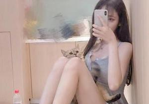 啾小妍Deer校服美图：合集中的乐趣，分不清是怀旧还是欣赏