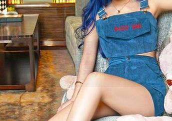 嗲囡囡 – 竟有人穿白裙穿得这么有趣！施忆佳KITTY的写真集，你下载了没？
