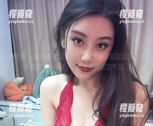 奶雯 微密圈 - 听说奶雯的新照片,让人一眼就能沉溺,白衬衣搭红色内内,果然有种特别的气场。