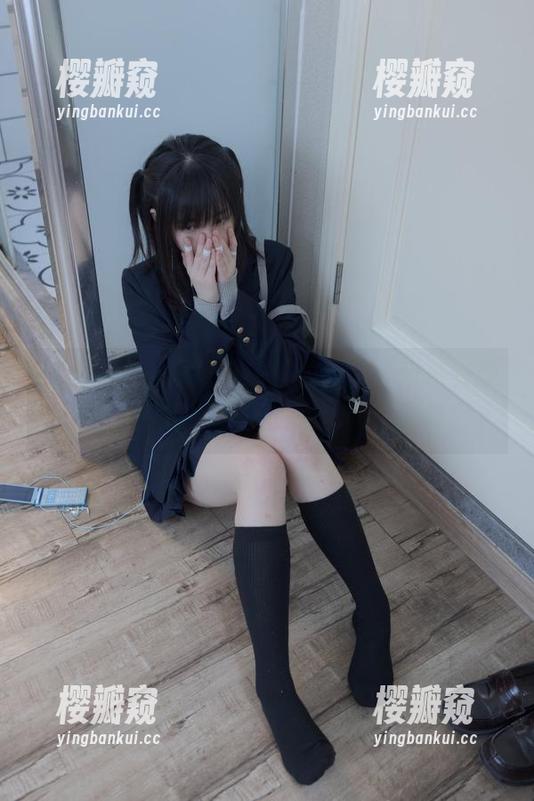 少女秩序-乐栀 少女秩序 - 短裙中的乐栀,情不自禁,原图下载一键,今天的我比昨天光鲜!
