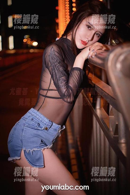 尤蜜荟-Yomi悠蜜 尤蜜荟 - Yomi悠蜜的高清制服系列,究竟需要怎样的未来才能见证一切?