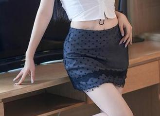 尤蜜荟 – 不花钱也能看，Yumi尤美的美足照片总能让我一阵发愣！