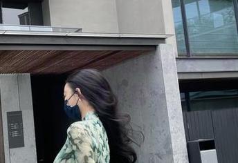 微密圈 – 左公子666的泳装秀，免费窗外风景下载中