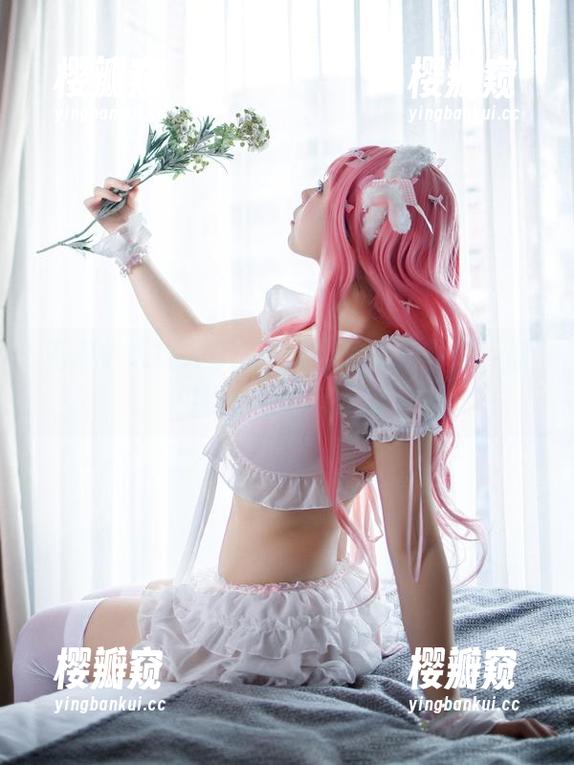无颜小天使wy 无颜小天使wy在沙滩上的泳衣写真,原图让人想起夏天