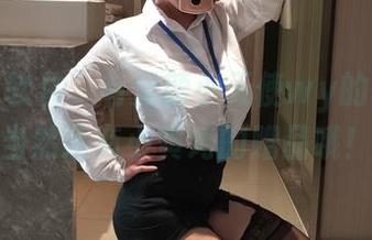 网盘有软件，有无颜小天使wy的写真，当然还有小黄鸡的赠品哦！