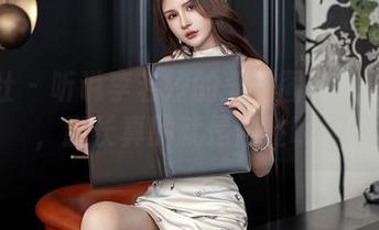 星颜社 – 听说李若汐的美腿图包又更新了，腿长真的就是任性啊。