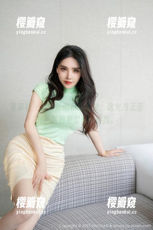 星颜社-潘娇娇 星颜社 - 潘娇娇的街拍挑战,这女孩无圣光,原图更显真实自我。