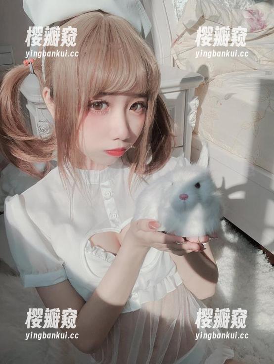 果咩酱w 潇洒翻腾,果咩酱w泳池在线资源,别急着关掉