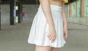 梦丝女神 – 香萱的原图，精选为你揭示那小小的“裤里丝”。