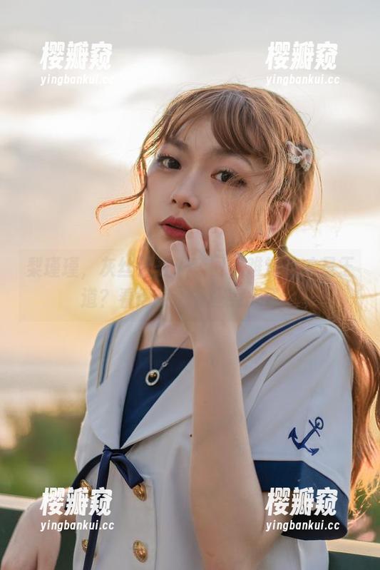 梨瑾瑾，灰丝无圣光套图，难道这才是王道？看得我都有些惹火了。