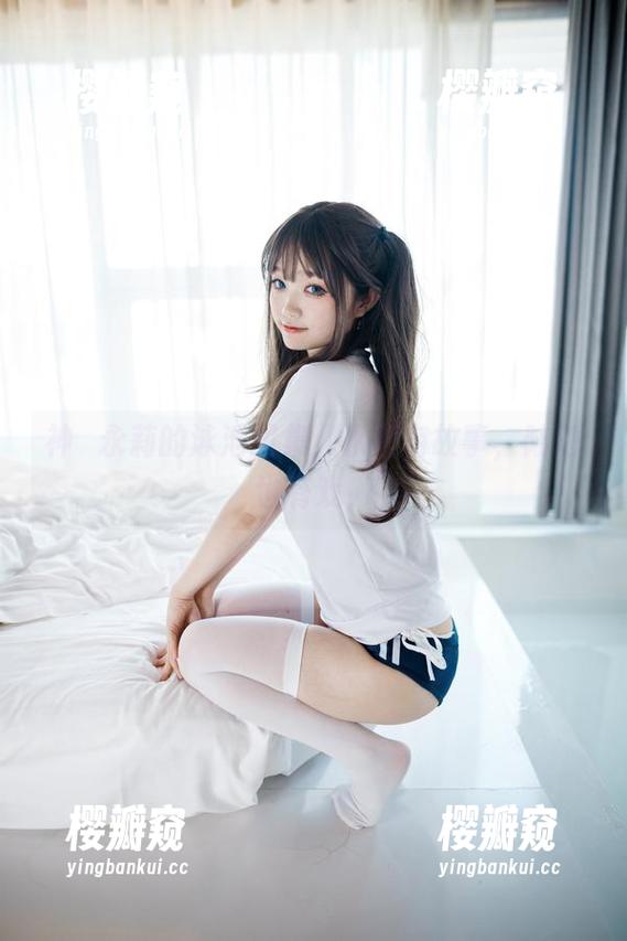 神沢永莉的泳池图集，水里有故事，陆地也有戏！