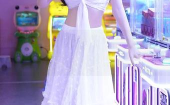 秀人网 – Niki可雅的修女写真集：当皈依与玩味相遇