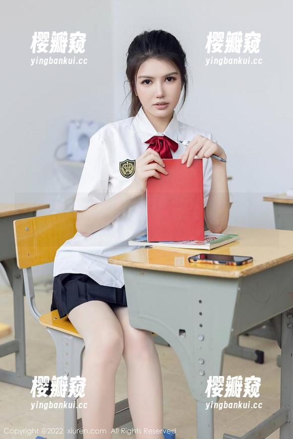 秀人网 - 奶牛题材的新尝试？伊小七MoMo的写真集原图让牛奶都想喝醉！