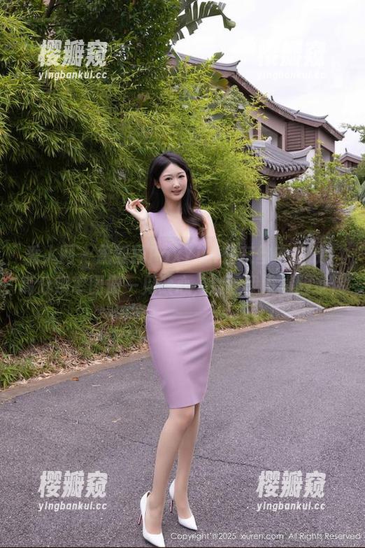 秀人网-孟狐狸FoxYini 秀人网 - 孟狐狸FoxYini在灰丝中绽放,高分辨率图册一见倾心,别怪我没提醒过你