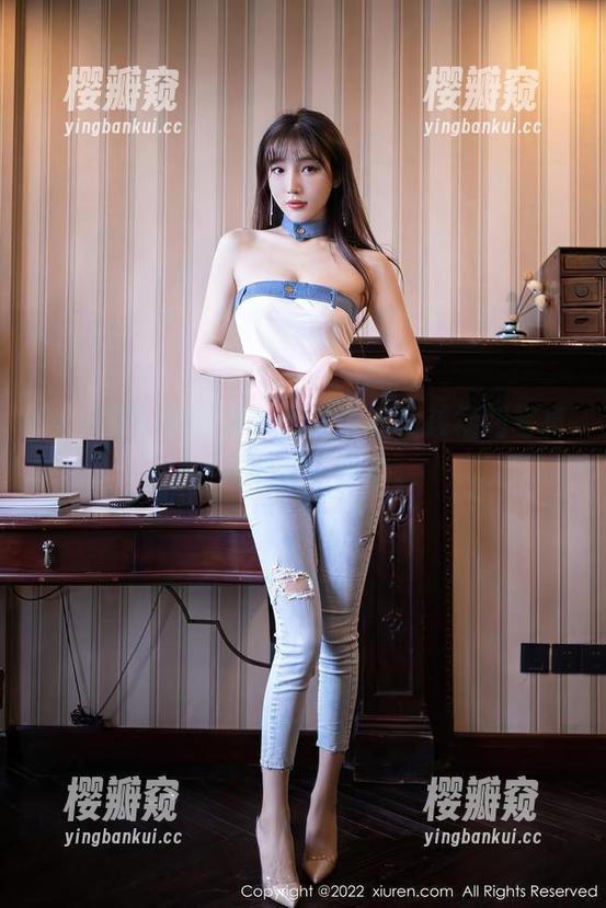 秀人网-李丽莎 秀人网 - 别眨眼,李丽莎的女孩福利写真,来得悄无声息。