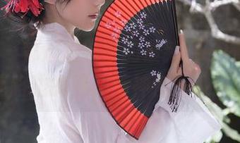 秀人网 – 林煊煊独家的最新婚纱图册，可能路边的野花精神都不及这。
