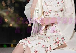 秀人网 – 不走心的樱桃小阑子泳衣全套作品，悄悄来一波。