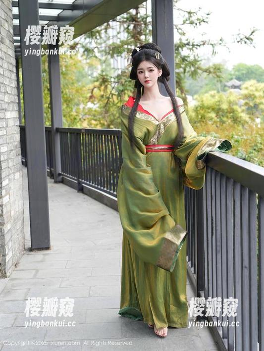 秀人网-欧阳若依 秀人网 - 欧阳若依的透明套图,满足好奇心和眼福的完美选择。