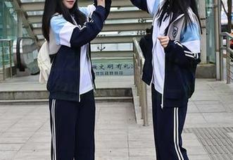 秀人网 – 浴缸之王美昕Yumi：图片合集，水上漂流的想法，真是一波三折