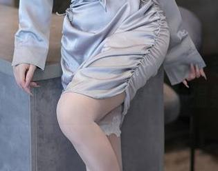 秀人网 – 萌白酱奶牛写真合集：亲眼看着她在草地上奔跑，呼吸有一种温柔的味道