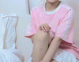 绮梦摄影 – 看完小莉的双马尾后我在想，我也该试试这种和风格不太搭的尝试吗？