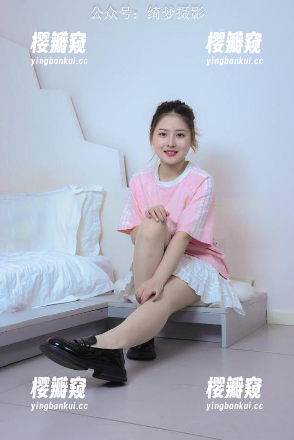 绮梦摄影-小莉 绮梦摄影 - 看完小莉的双马尾后我在想,我也该试试这种和风格不太搭的尝试吗?