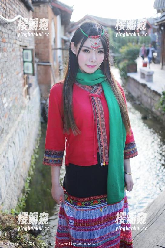 美媛馆-Carina绮里嘉 美媛馆 - 一双好袜子,能装下多少情绪?Carina绮里嘉的棉袜合集下载,等你探讨!