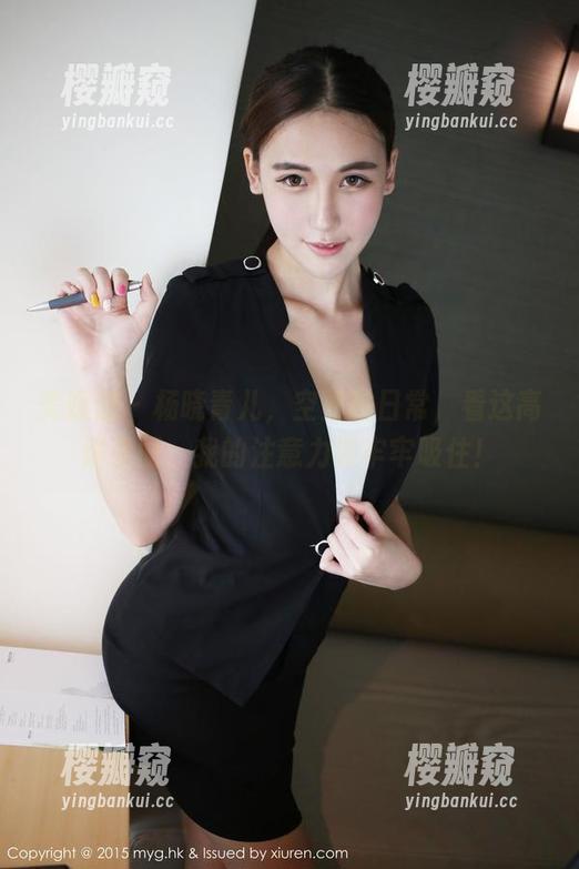 美媛馆 - 杨晓青儿，空姐的日常，看这高清画面，我的注意力被牢牢吸住！