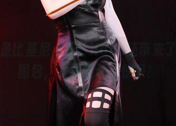 不只是比基尼，花铃Hana还带来了奇幻图包，下载就让你惊呆！